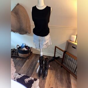 Abercrombie & Fitch brand new distressed denim boyfriend shorts